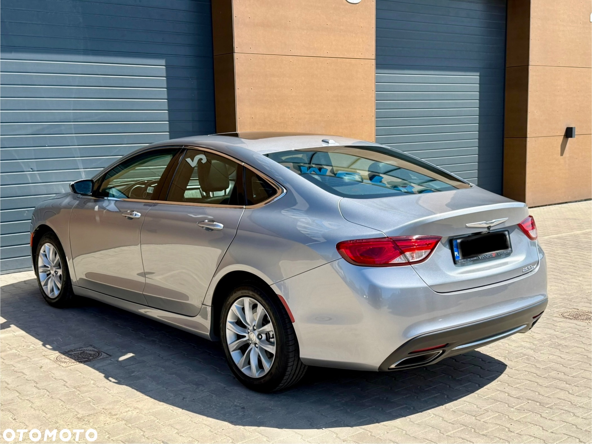 Chrysler 200 - 4