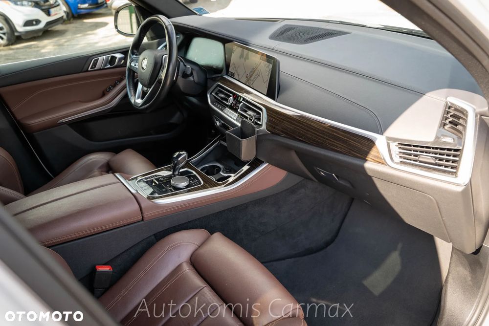 BMW X5 xDrive40i mHEV - 14