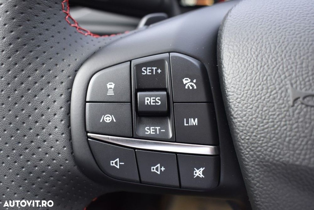 Ford Focus - 31