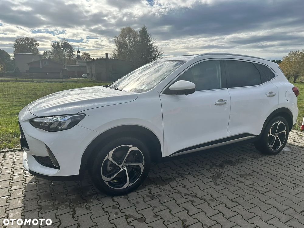 MG HS 1.5 T-GDI Exclusive DCT - 3