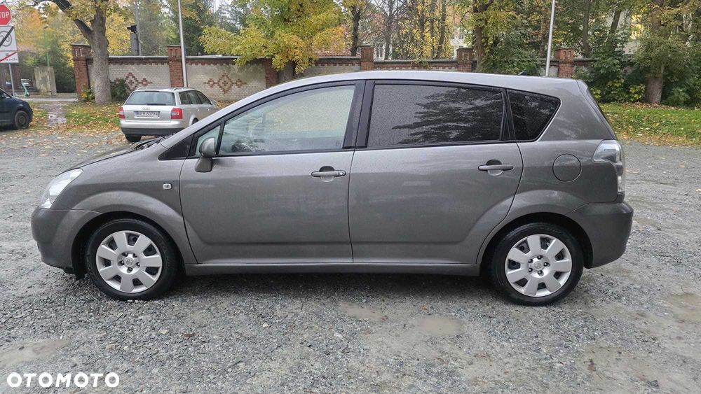 Toyota Corolla Verso - 7