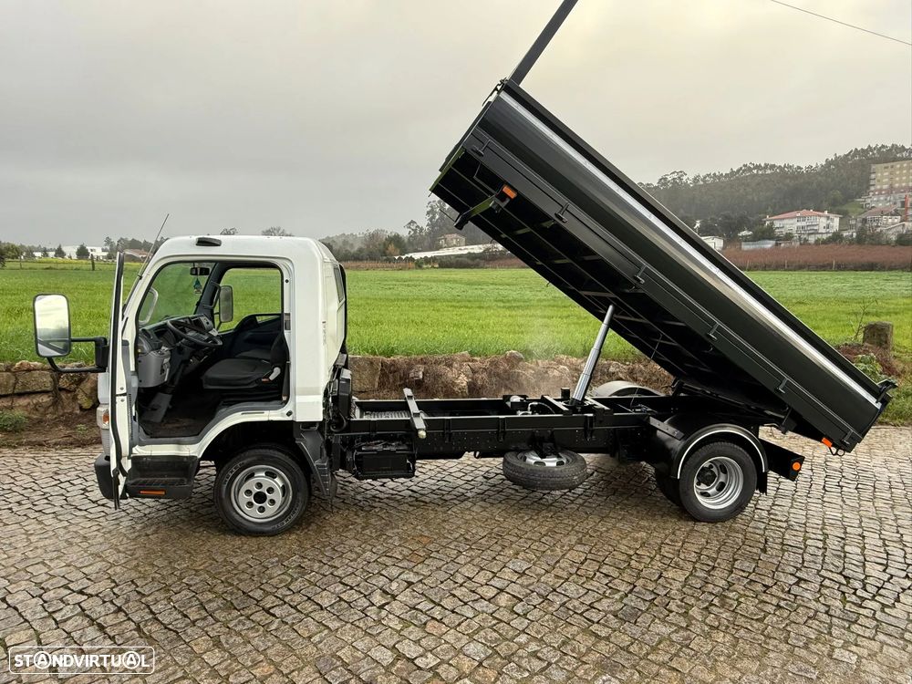 Mitsubishi FUSO/CANTER - 1