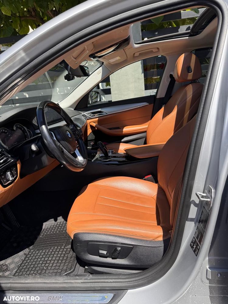 BMW Seria 5 530d xDrive AT - 8
