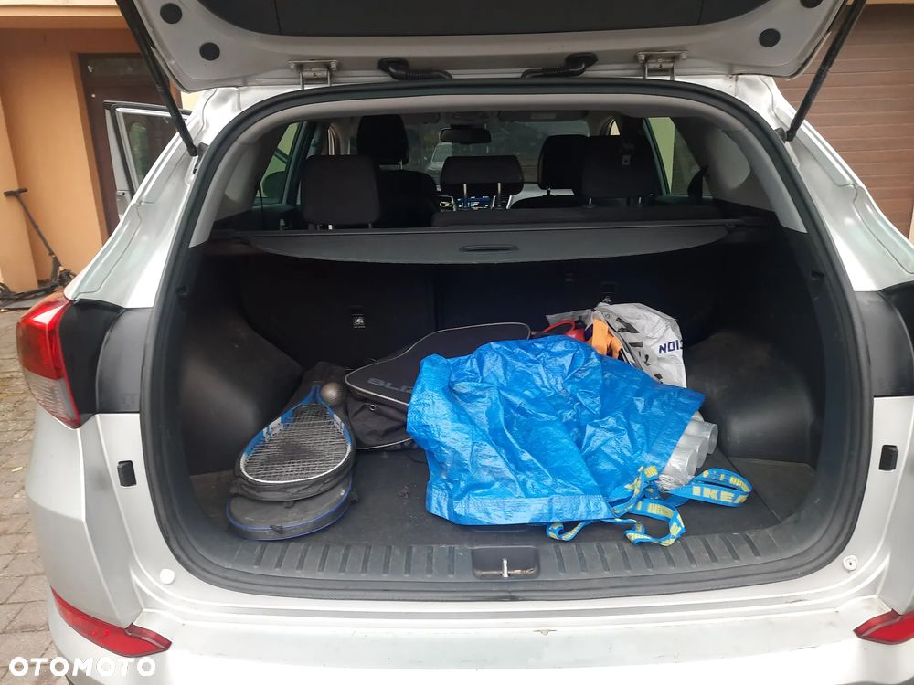 Hyundai Tucson 1.7 CRDI BlueDrive Comfort 2WD - 11