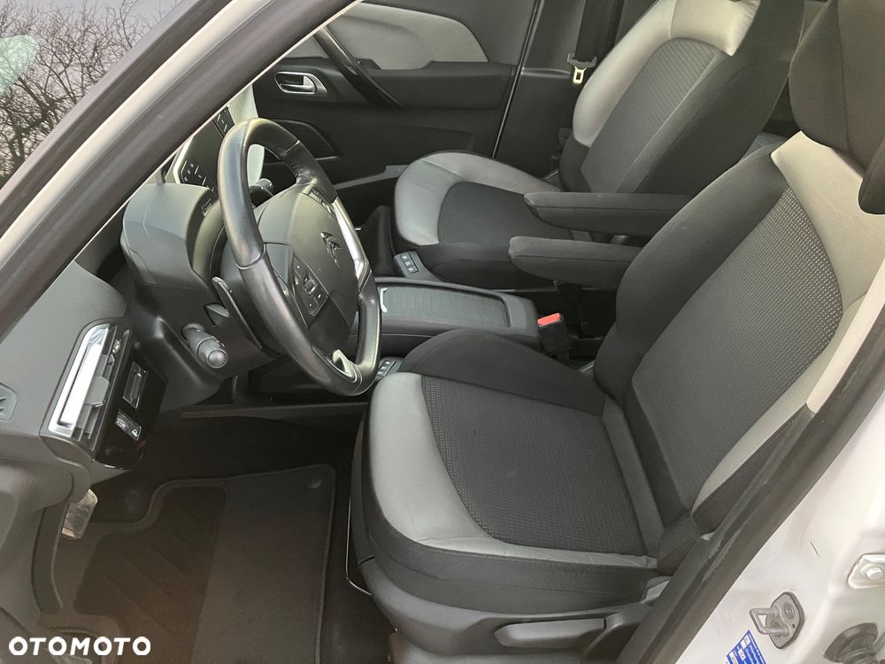 Citroën C4 Grand Picasso - 8
