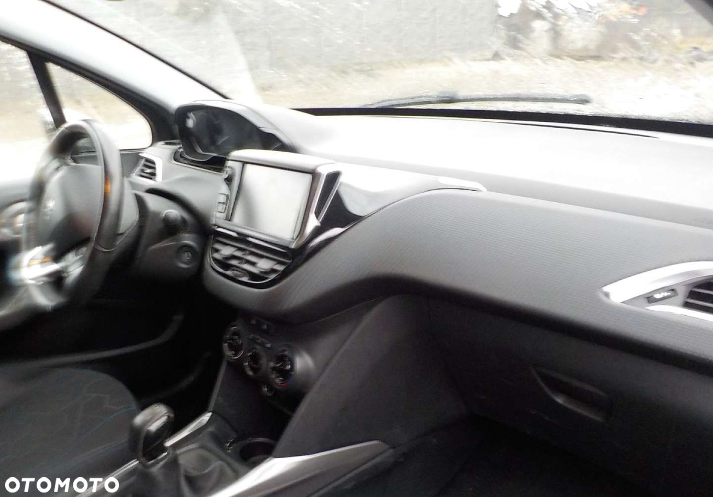 Peugeot 2008 - 24