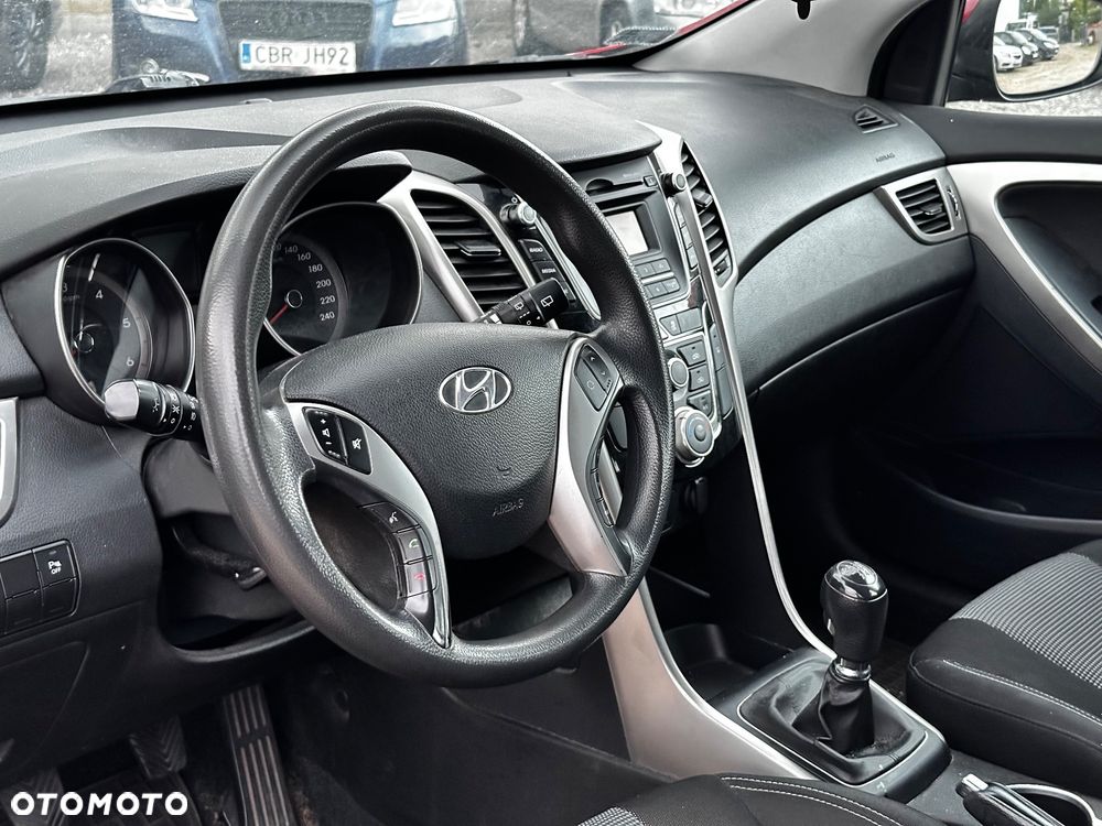 Hyundai i30 1.4 CRDi Comfort - 11