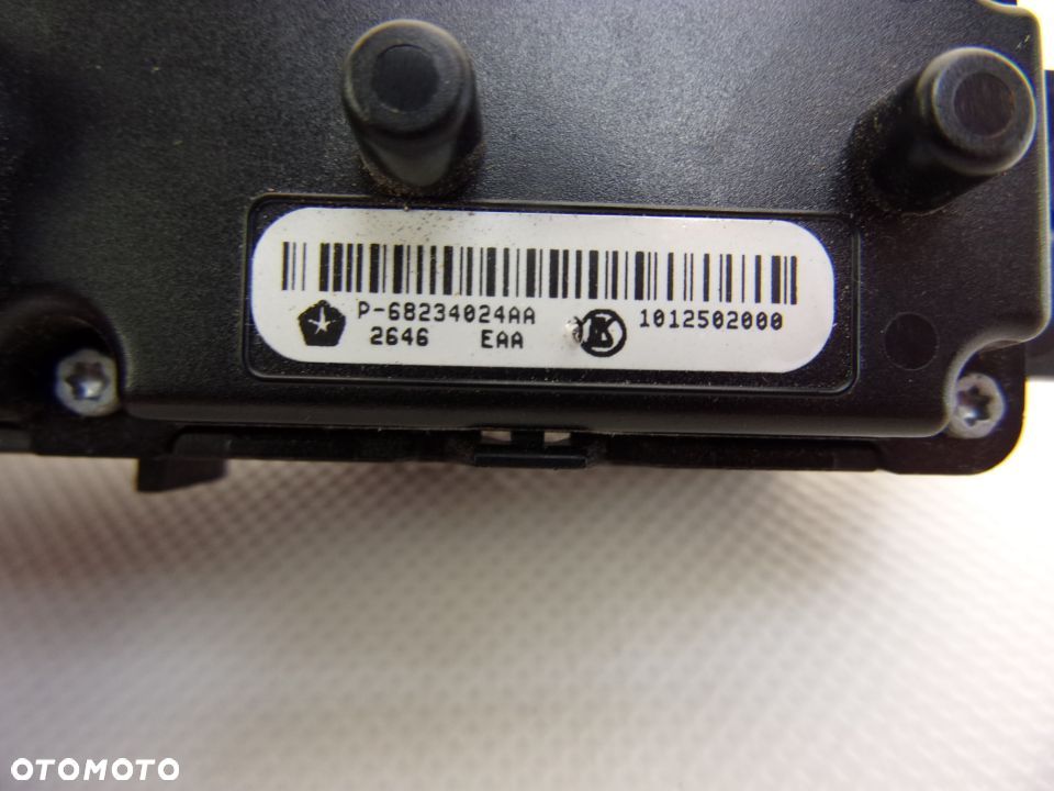 CHRYSLER PACIFICA 16- PRZYCISKI PANEL FOTELA 68234024AA - 4