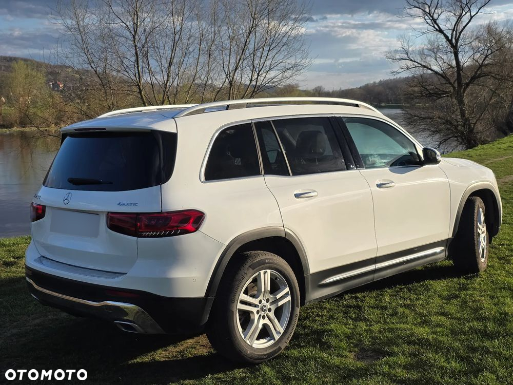 Mercedes-Benz GLB 250 4-Matic 8G-DCT - 11