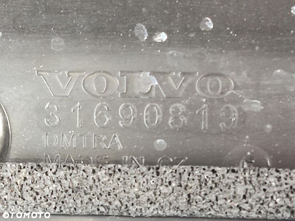 VOLVO XC40 2.0T T4 17-21r Kierownica Powietrz Góra - 7