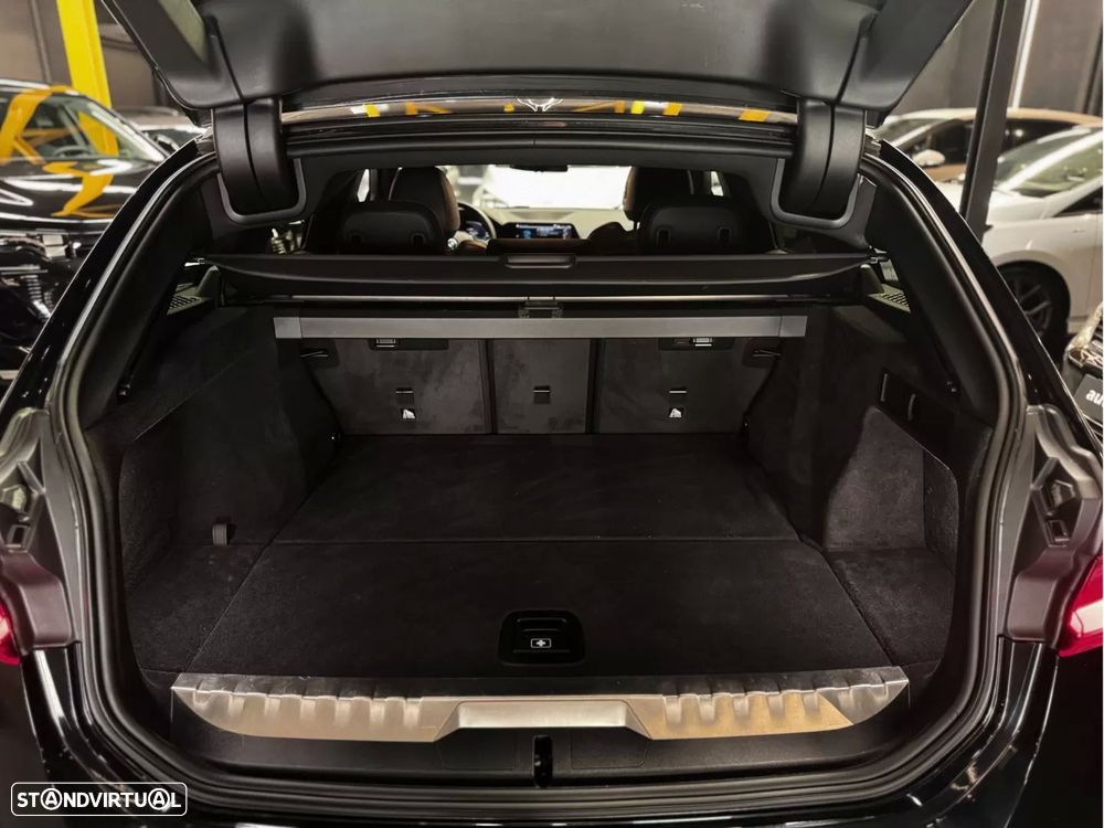 BMW 320 e Line Sport Auto — fotografia 23