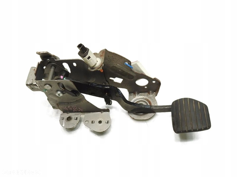 PEDAŁ HAMULCA AUTOMAT RENAULT SCENIC III 2.0 DCI 465010016R - 1