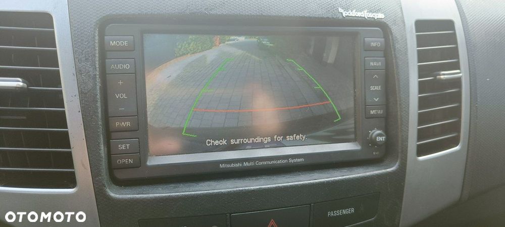 Mitsubishi Outlander 2.4 4WD CVT Instyle - 32