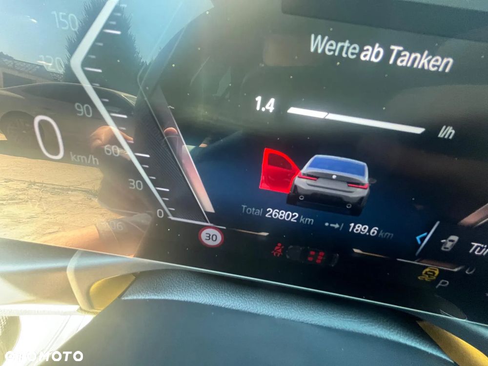BMW Seria 3 330i xDrive M Sport sport - 13