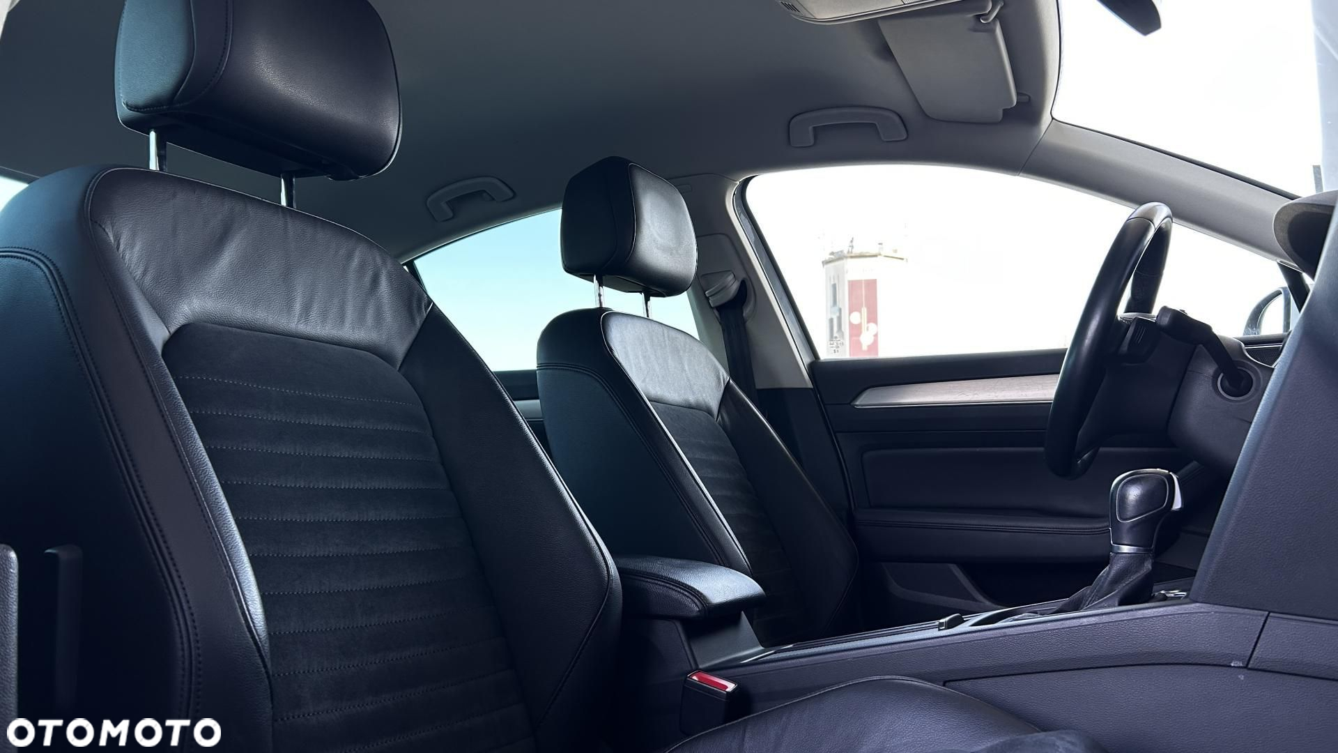 Volkswagen Passat - 22