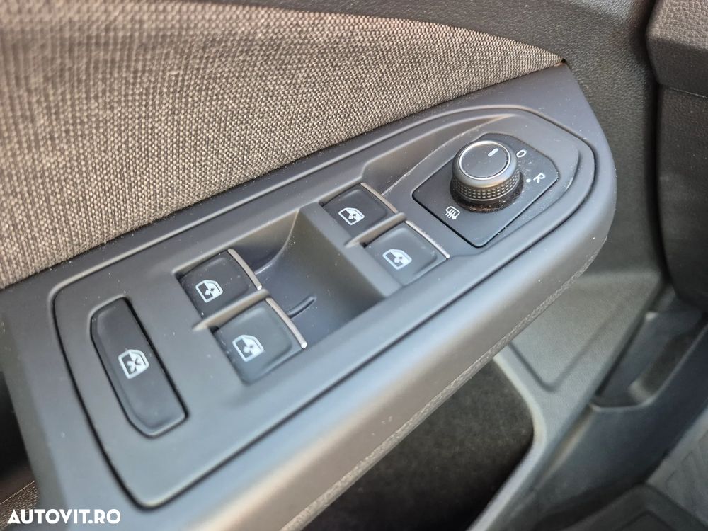VOLKSWAGEN Golf 2024 — imagine 34