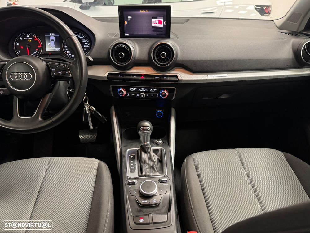 Audi Q2 30 TDI Design S tronic - 25