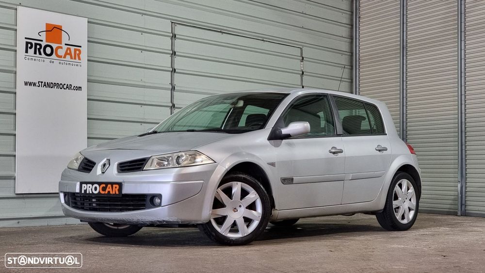 Renault Mégane 1.5 dCi Confort - 1