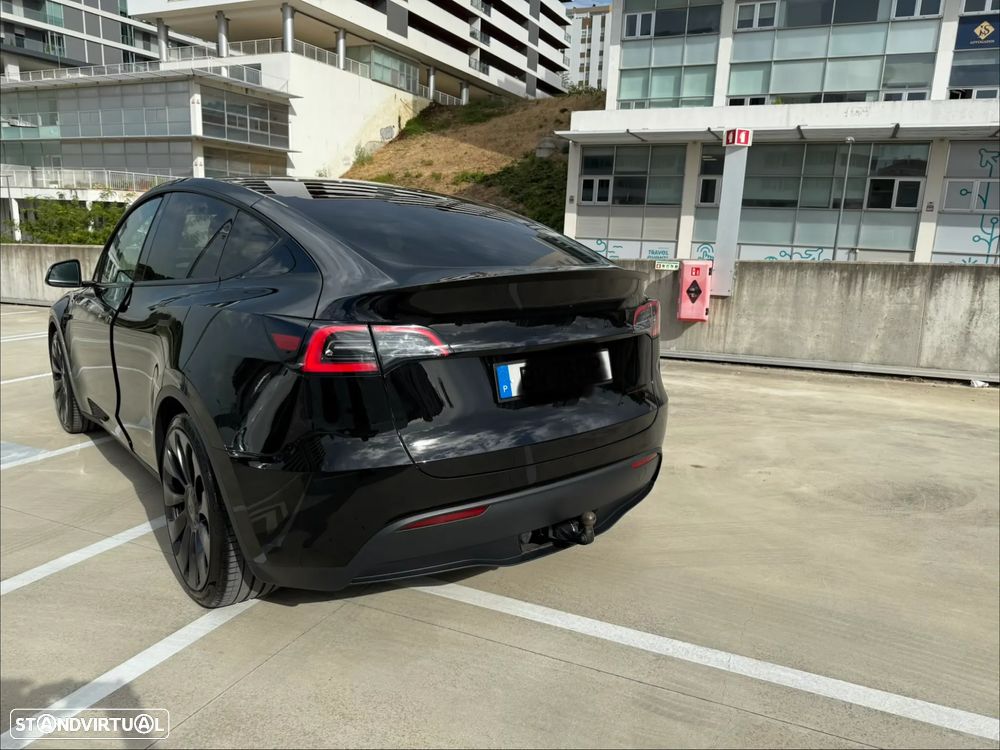 Tesla Model Y Performance Dual Motor AWD - 4
