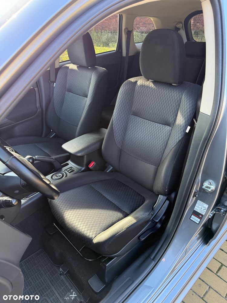 Mitsubishi Outlander 2.2 DI-D 4WD Intense - 14