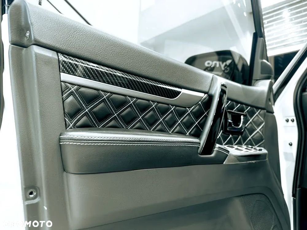 Mitsubishi Pajero - 9