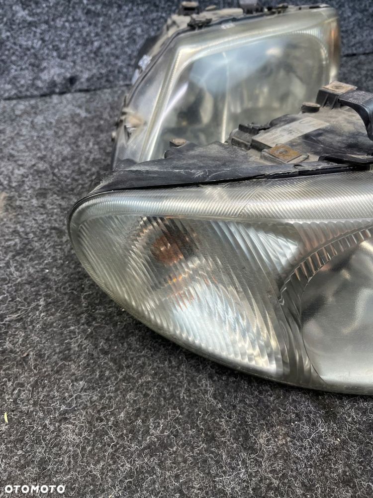 chrysler grand voyager IV lampa przód prawa  lewa OE europa - 5