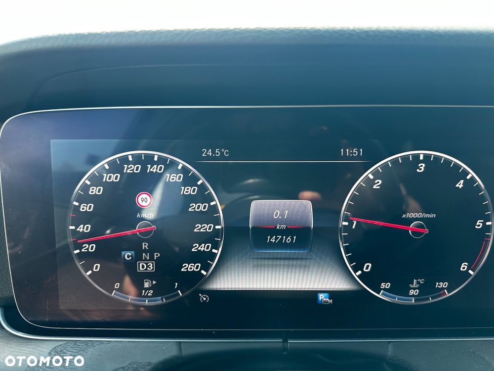 Mercedes-Benz Klasa E 220 d 4-Matic 9G-TRONIC - 6