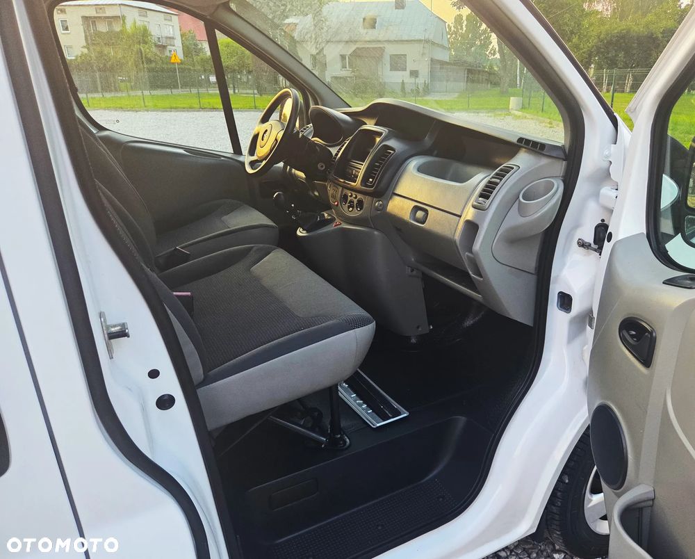 Renault Trafic - 12