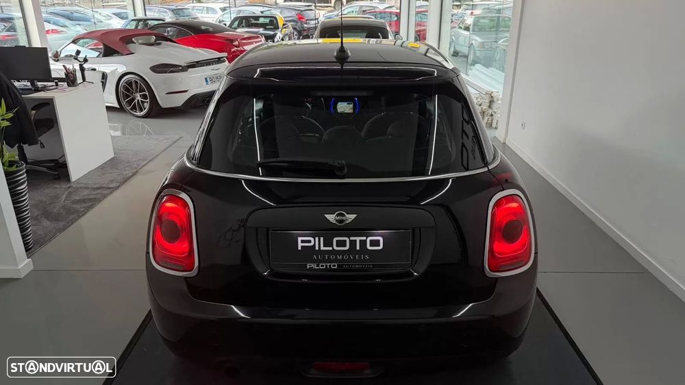MINI 5 Portas Cooper D - 9