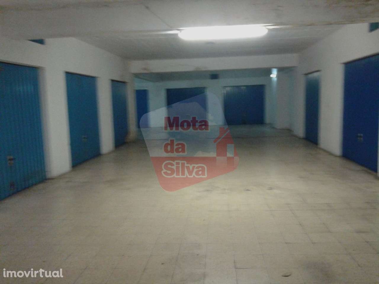 Excelente garagem para arrendamento na Cova da Piedade - Grande imagem: 2/5
