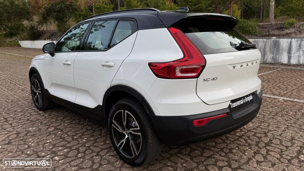 Volvo XC 40 1.5 T2 Momentum Core Geartronic - 15