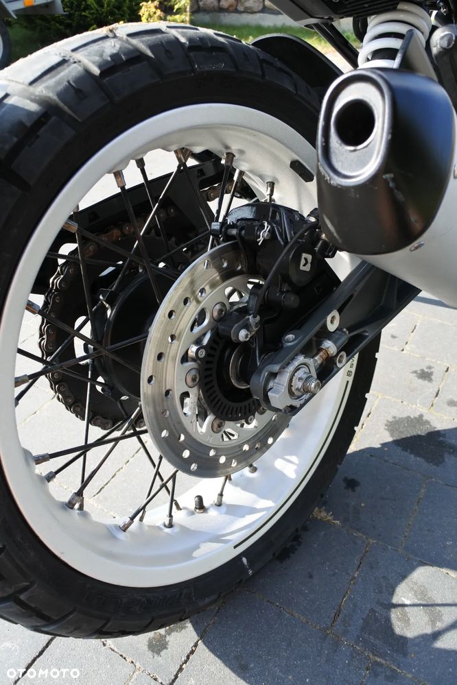 Husqvarna Svartpilen - 8