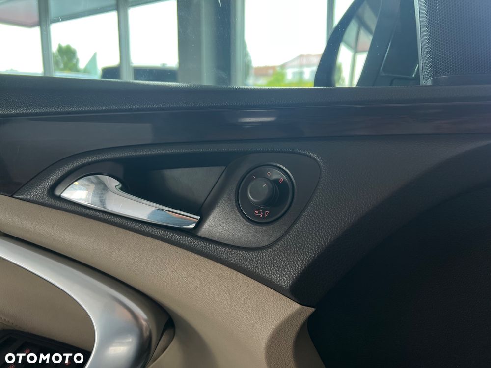 Opel Insignia 2.0 CDTI Cosmo 4x4 S&S - 20