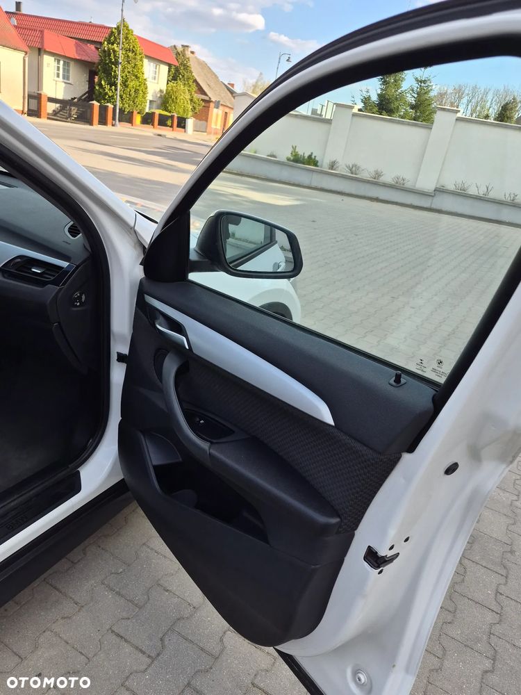 BMW X1 sDrive18d - 16