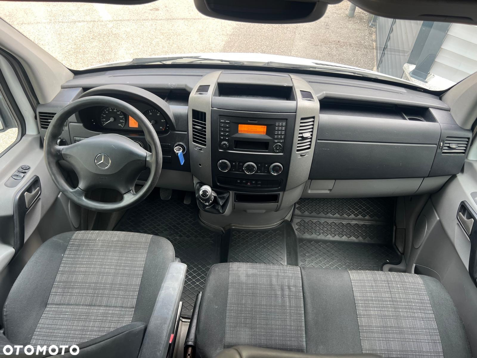 Mercedes-Benz Sprinter - 7