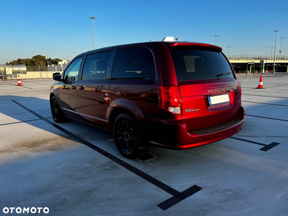 Dodge Grand Caravan 3.6 R/T - 8