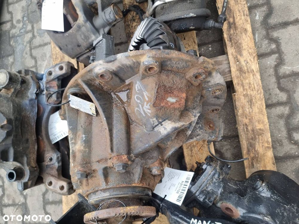 WKŁAD MOSTU TYŁ MAN TGM 15.250 37:8 - 2