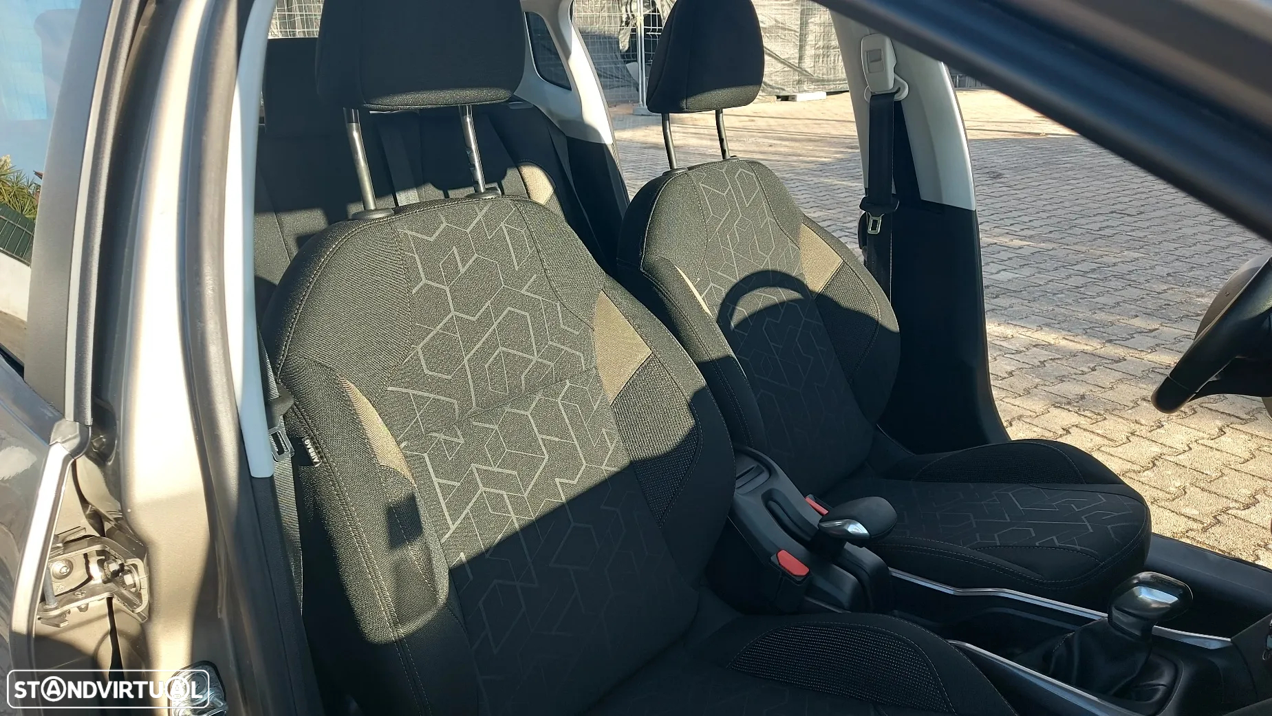Peugeot 2008 PureTech 82 Style - 12