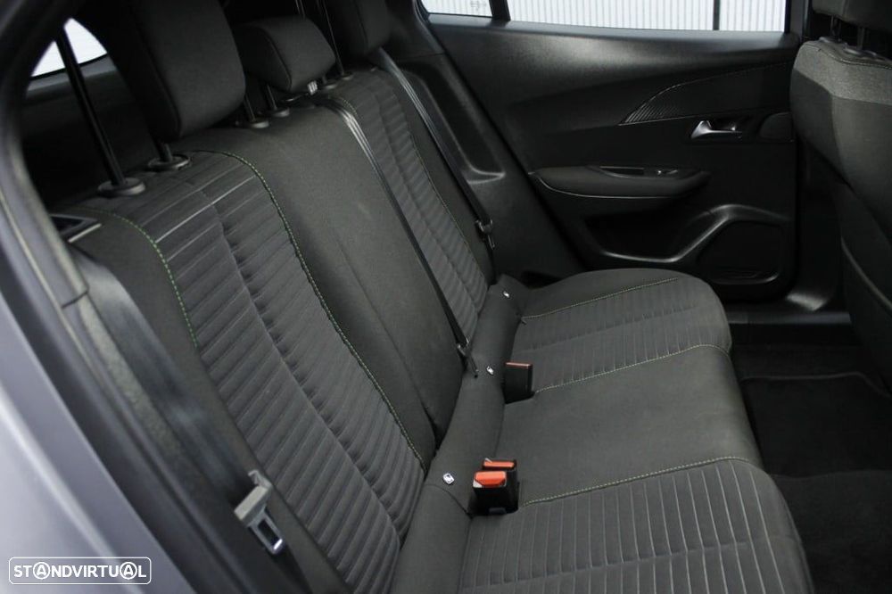 Peugeot 2008 1.2 PureTech Active - 16