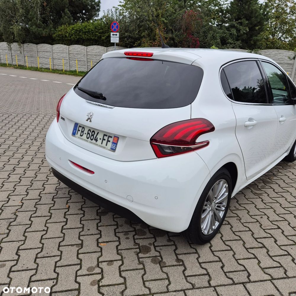 Peugeot 208 1.2 PureTech Allure S&S EAT6 - 19
