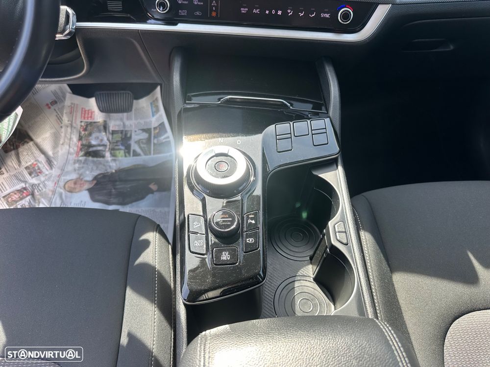 Kia Sportage 1.6 T-GDI AWD Base - 17