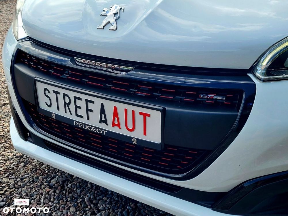 Peugeot 208 - 12