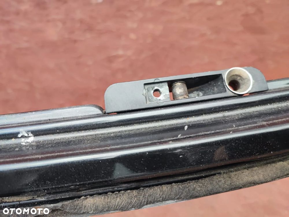 BMW E36 CABRIO ORYGINALNA RAMKA SZYBY PRZÓD / SŁUPKI "A" + ZAMKI DACHU PÓŁ-AUTOMAT. O NR: 1 977 607 OEM.  W BARDZO DOBRYM STANIE, BEZ RDZY - 13