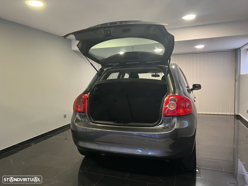 Toyota Auris 1.4 D-4D Sol - 8