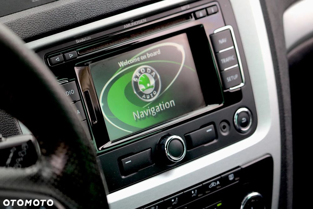 Skoda Octavia 2.0 TDI DPF RS DSG - 8