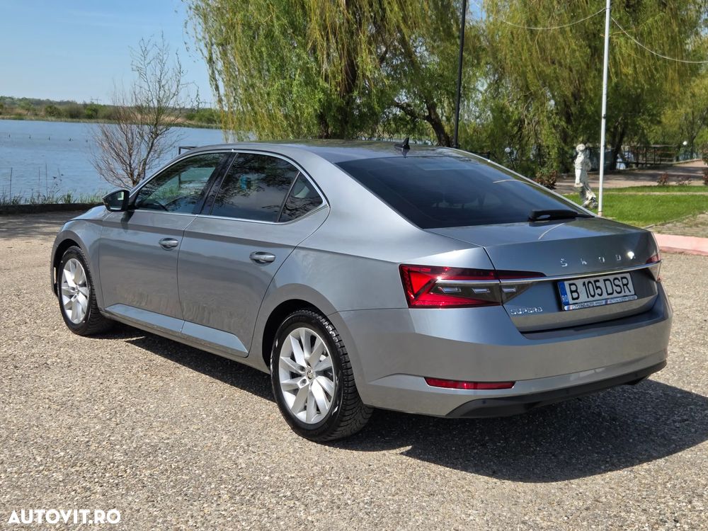 Skoda Superb 2.0 TDI DSG Style - 9