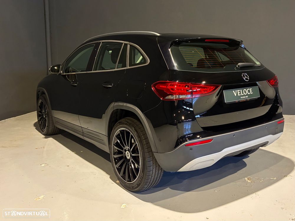 Mercedes-Benz GLA 180 7G-DCT - 7