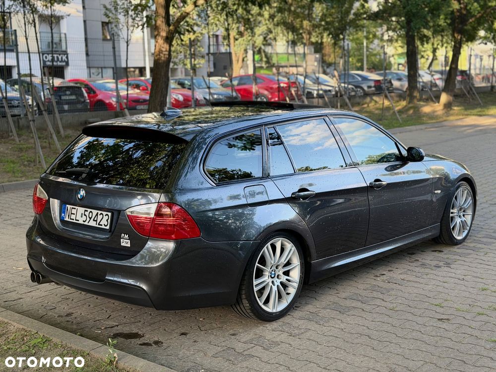 BMW Seria 3 330i - 4