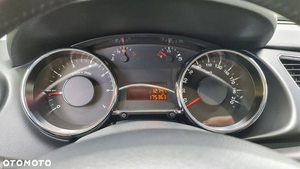 Peugeot 3008 - 18