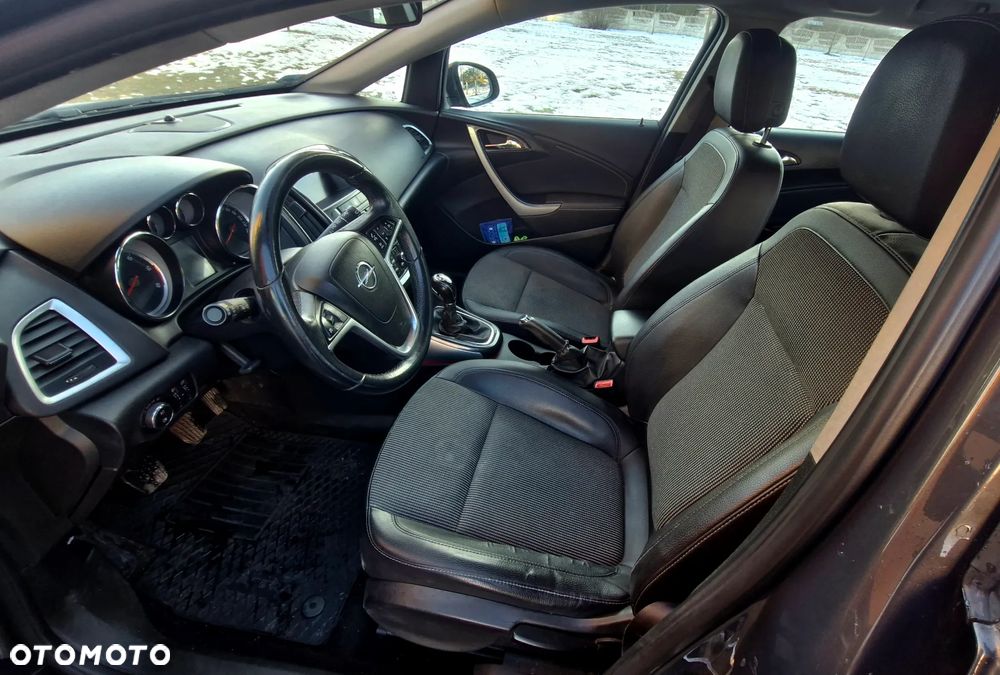 Opel Astra 1.7 CDTI - 11